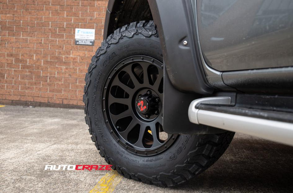 NISSAN-NAVARA-VICTIM-MATTE-BLACK